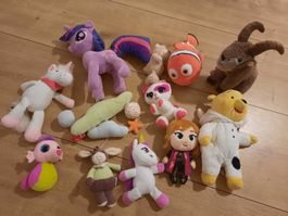 Plüschtiere - Einhorn, Winnie Puuh, Anna, Nemo, ...