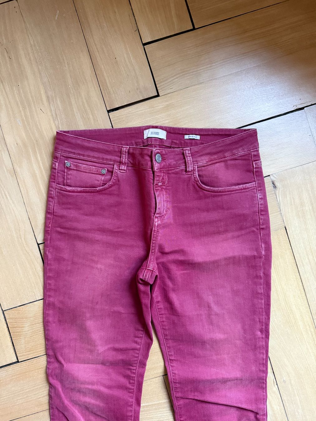 Closed Jeans: CLOSED - Jeans beerenfarben 31 – Usato da Zürich venduto da Diazaio 1