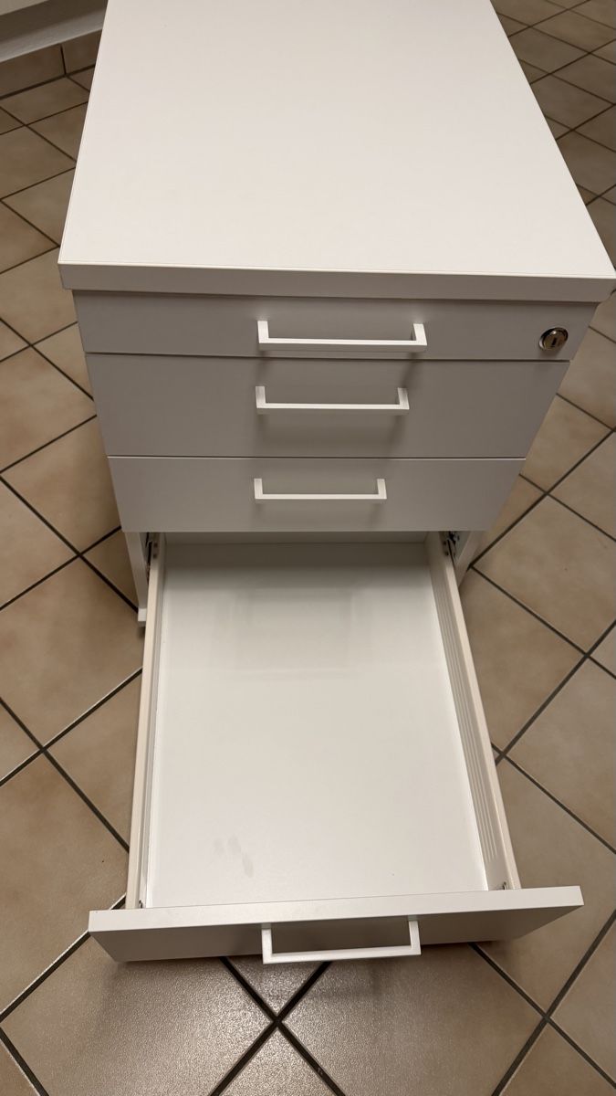 Banconi: Optima Rollcontainer weiss mit 4 Schubladen abschliessbar – Nuovo (secondo la descrizione) da Oftringen venduto da Cedartec 9