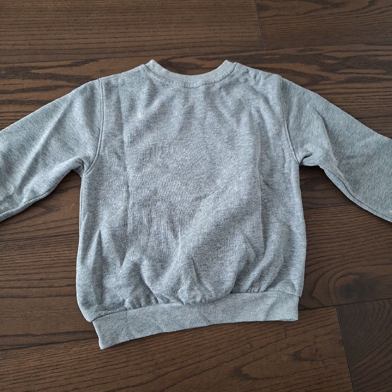 Nike Pullover & Sweatshirts: Nike Pullover grau Grösse 110-116  – Gebraucht aus Wünnewil von Schatz81 1