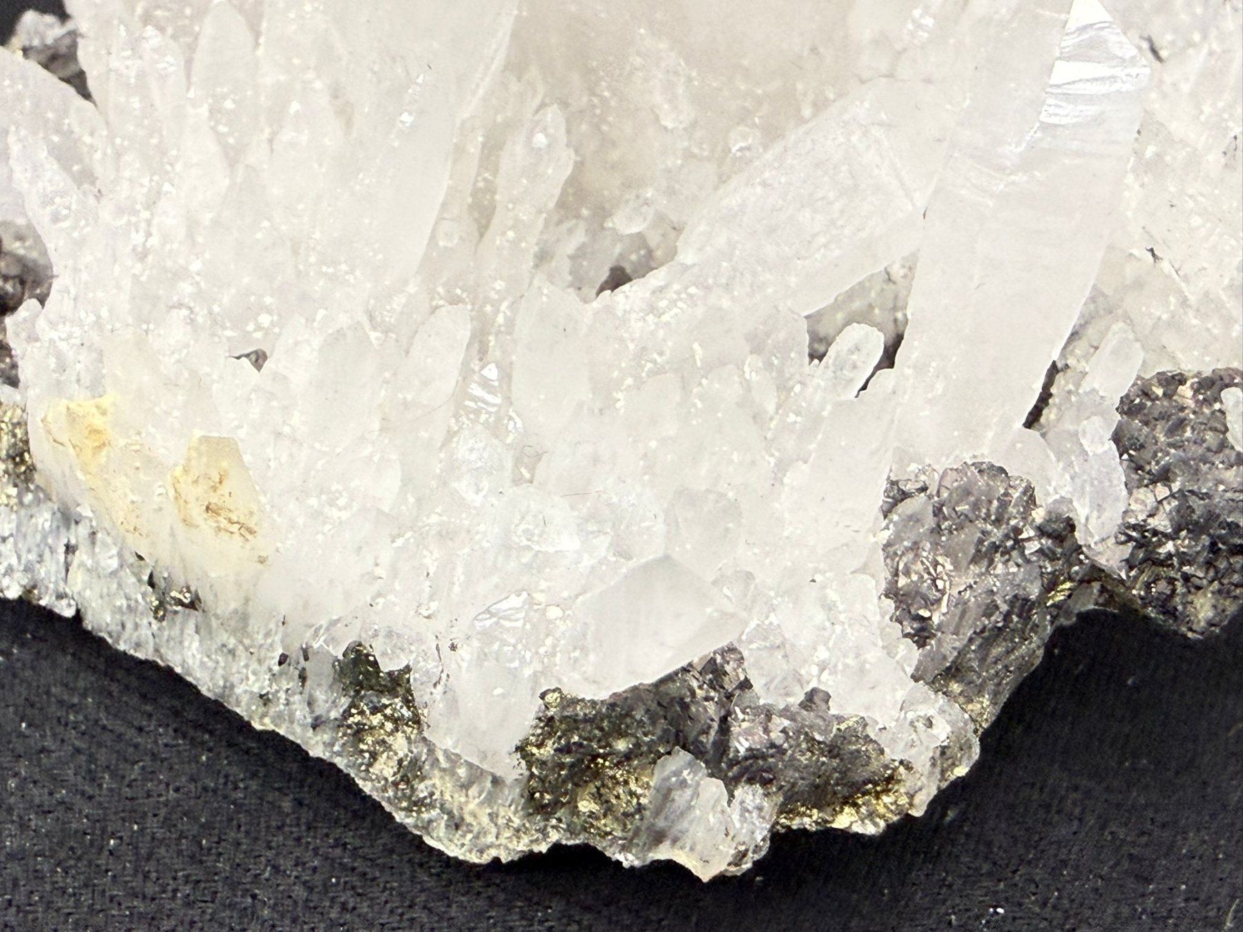 Minerali & Pietre curative: Quartz mit Quartz var. Scepter – Usato da Schinznach Bad venduto da Demerald 7