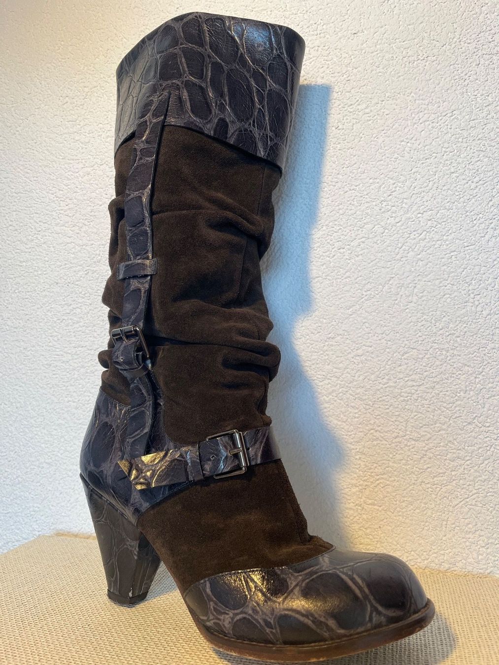 Scarpe da donna: Echte Wildleder Stiefel, Gr. 39, NP 480.-- – Usato da Frauenfeld venduto da Andadaa 2