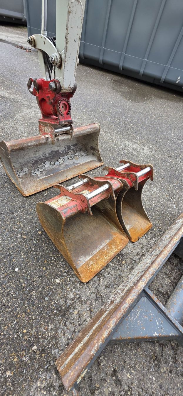 Takeuchi Escavatori: Takeuchi TB325R Bagger – Usato da Lengwil venduto da x-rent 5