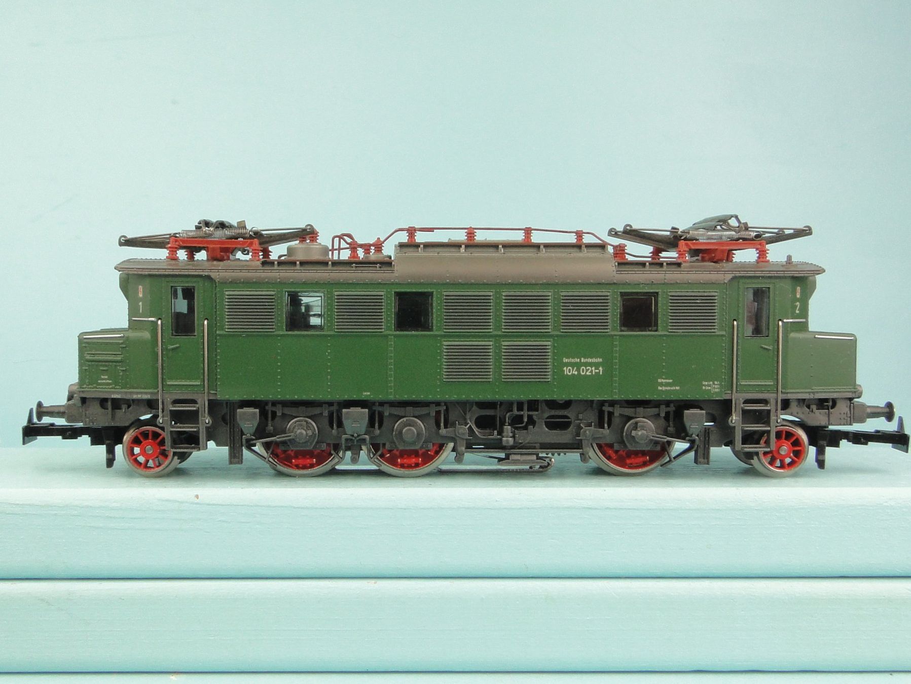 Märklin Modellini di ferrovie: Märklin 3049 BR BR 104 – Usato da Bülach venduto da cann11 5