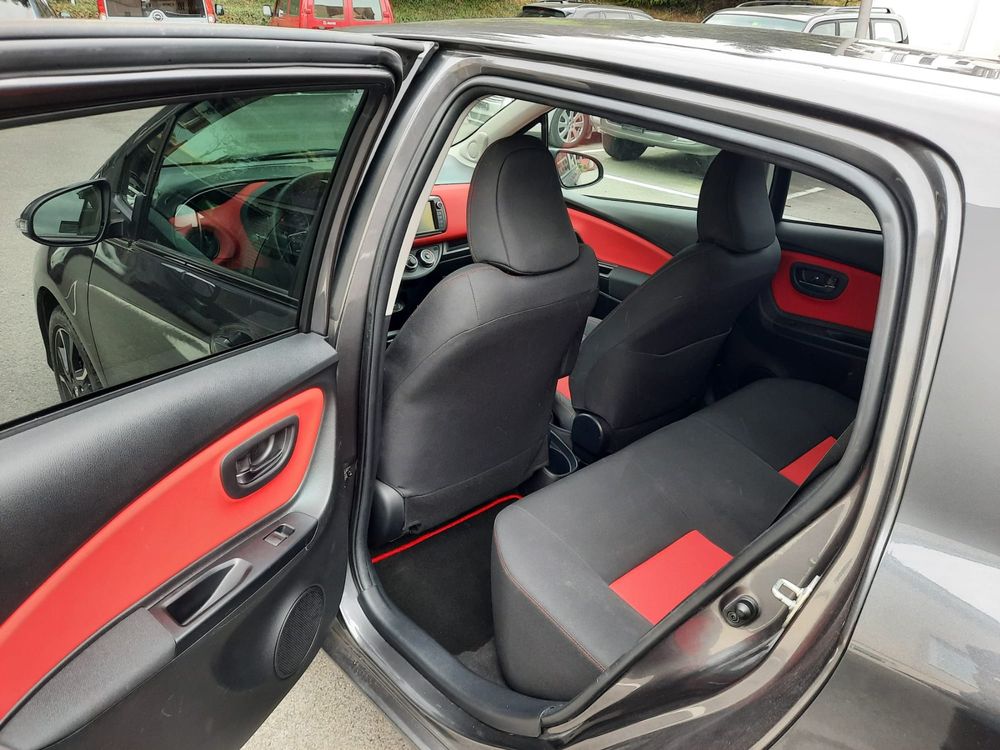 Toyota Automobili: Toyota Yaris 1.33 mit erst 28100 Kilometer – Usato da Gossau SG venduto da Kalaluma 6