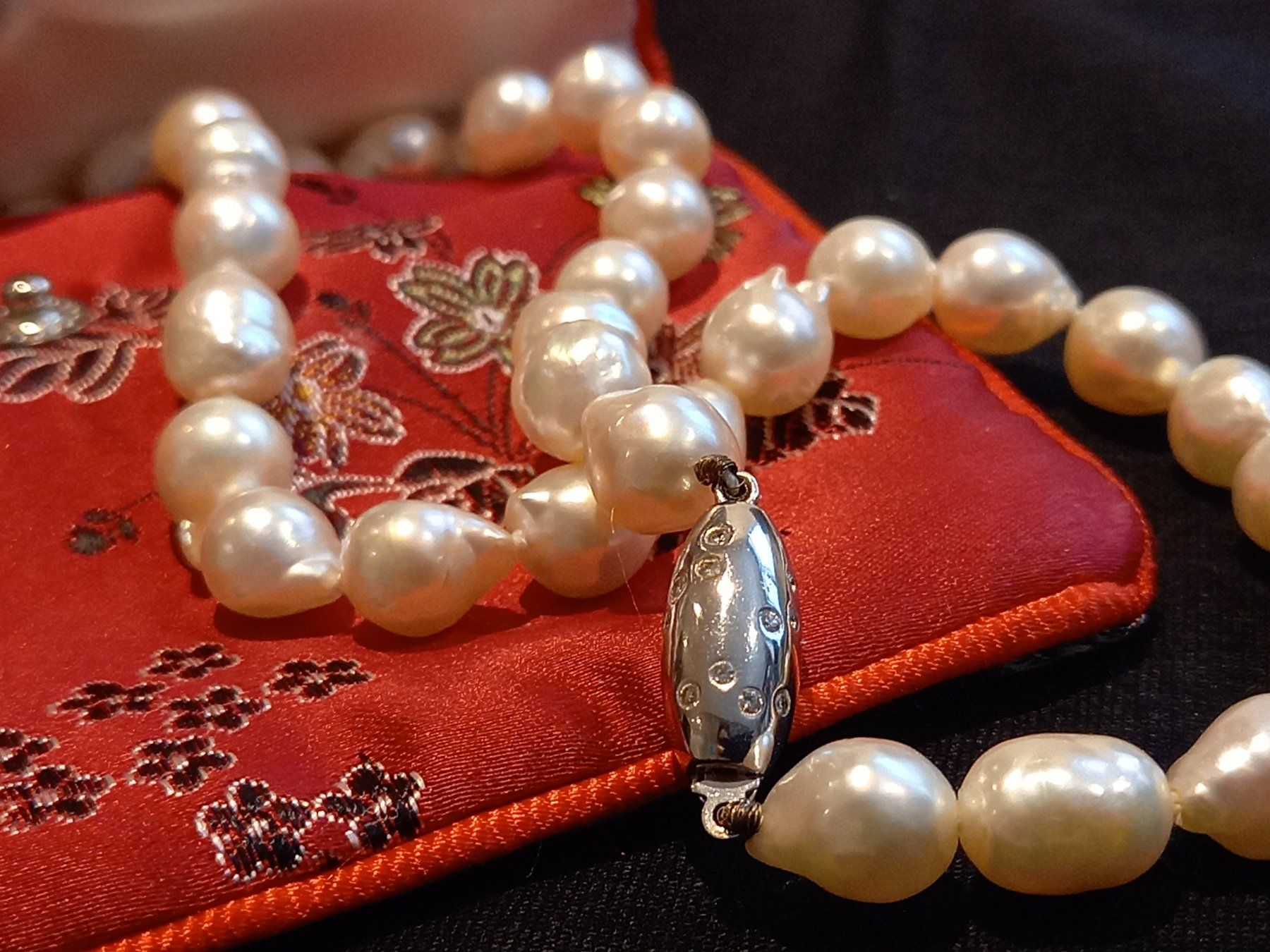 Catenine: Perlen Collier Top Barockperlen – Usato da Volketswil venduto da ronbons