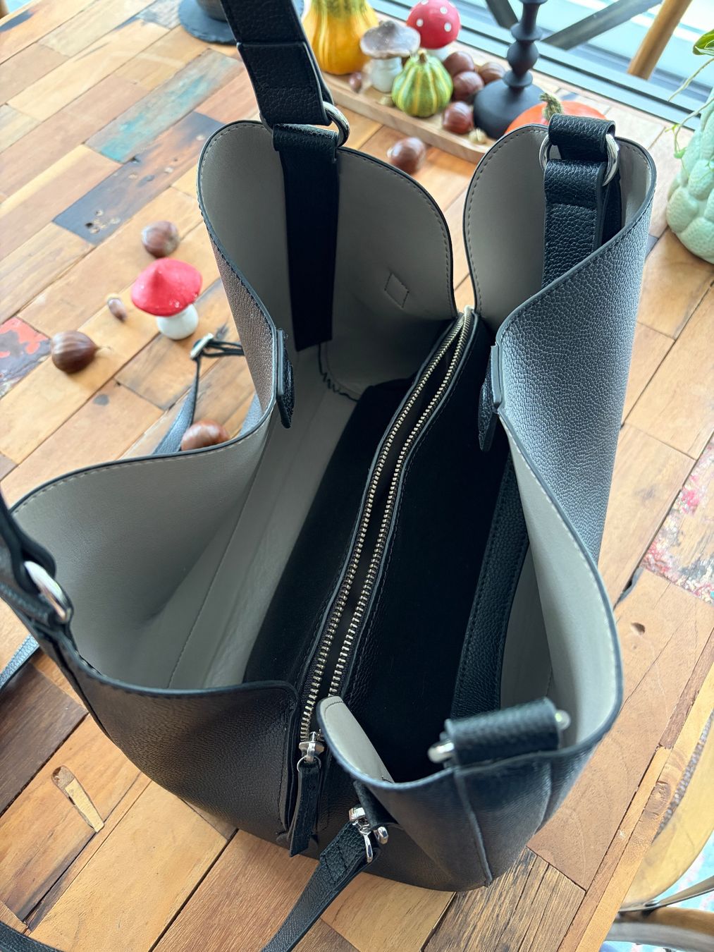 Taschen für Damen: Sac à main noir, NEUF – Neu (gemäss Beschreibung) aus Mézières VD von kha_85m2 1