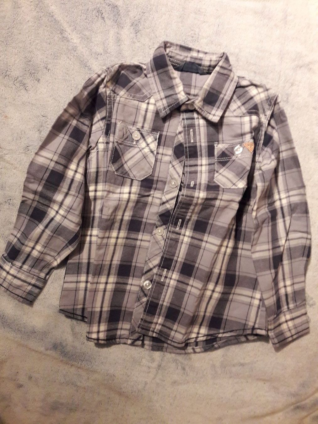 Guess Chemises, T-shirts & Polos: Chemise - Guess - 3 ans – D'occasion à Zürich par heldc