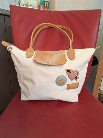 Longchamp Handtasche weiss mit Aufnähern, guter Zustand
