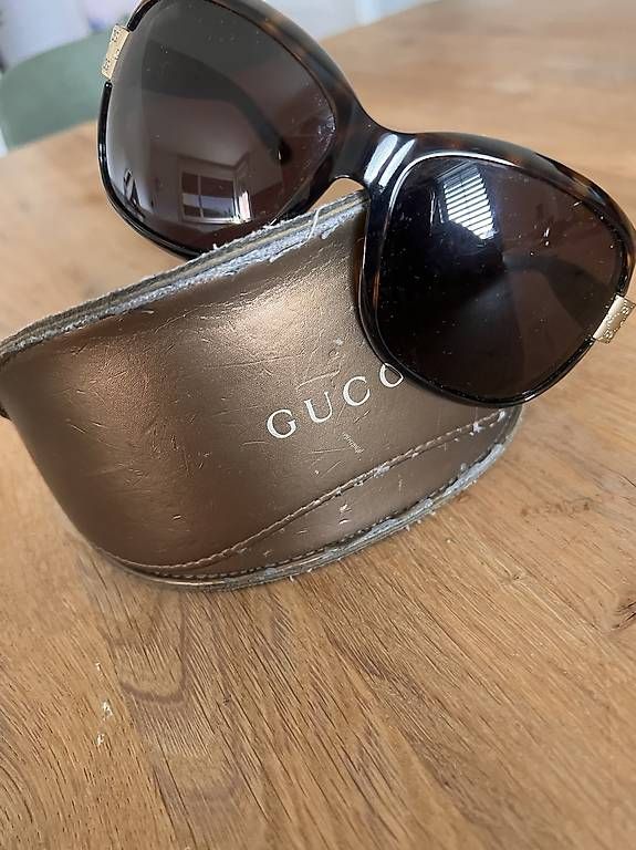 Occhiali & Lenti: Gucci Sonnenbrille  – Usato da Zürich venduto da Vasu05