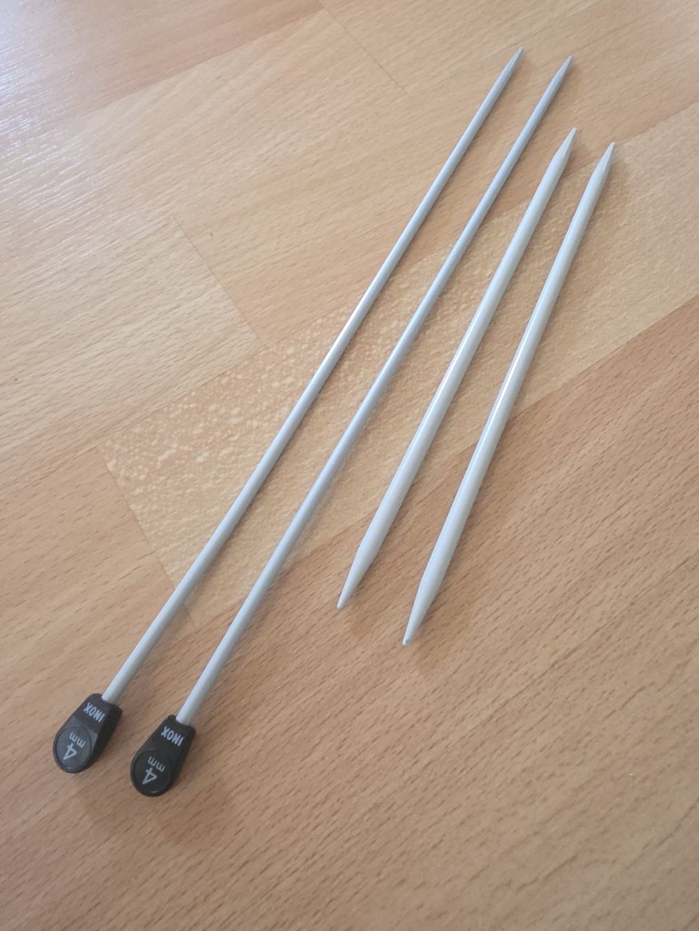 Ferri: Stricknadeln 4mm & 5,5mm – Nuovo (secondo la descrizione) da Gerlafingen venduto da SiM_sch