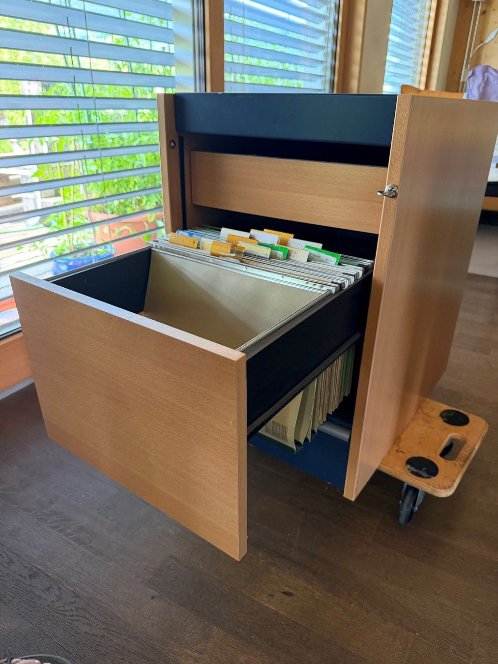 Eléments de bureau: Rollkorpus mit Hängeregister abschliessbar – D'occasion à Forst par stsflyfishing 1