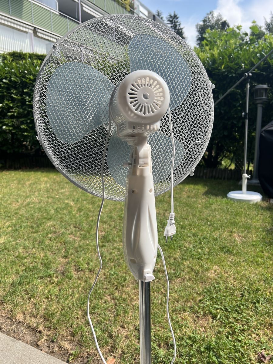 Ventilatori: Standventilator weiss Intertronic mit Timer – Usato da Rotkreuz venduto da Migu2012 3