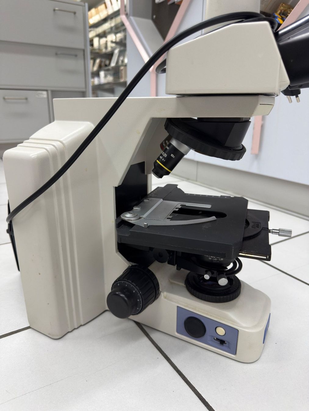 Nikon Mikroskopie: Microscopio Nikon Eclipse E600 con oculari e obiettivi – Gebraucht aus Muralto von FotoGarbani 2