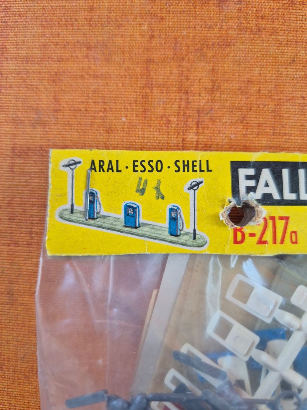Noch Modelleisenbahnen: Faller Tankstelle Aral - Esso - Shell – Neu und originalverpackt aus Würenlos von sul_cm8q 1