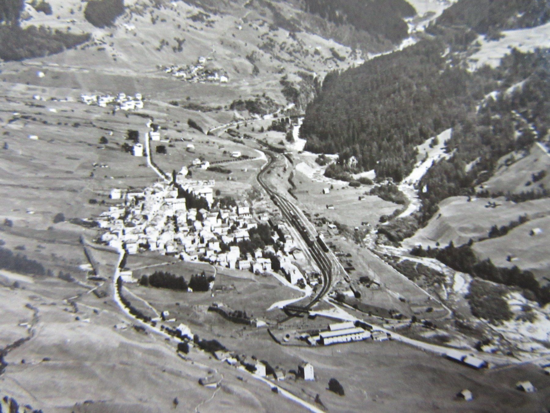 Cartoline postali: AIROLO TICINO AK FELDPOST LUFTBILD – Usato da Ettingen venduto da Hausi4711 1