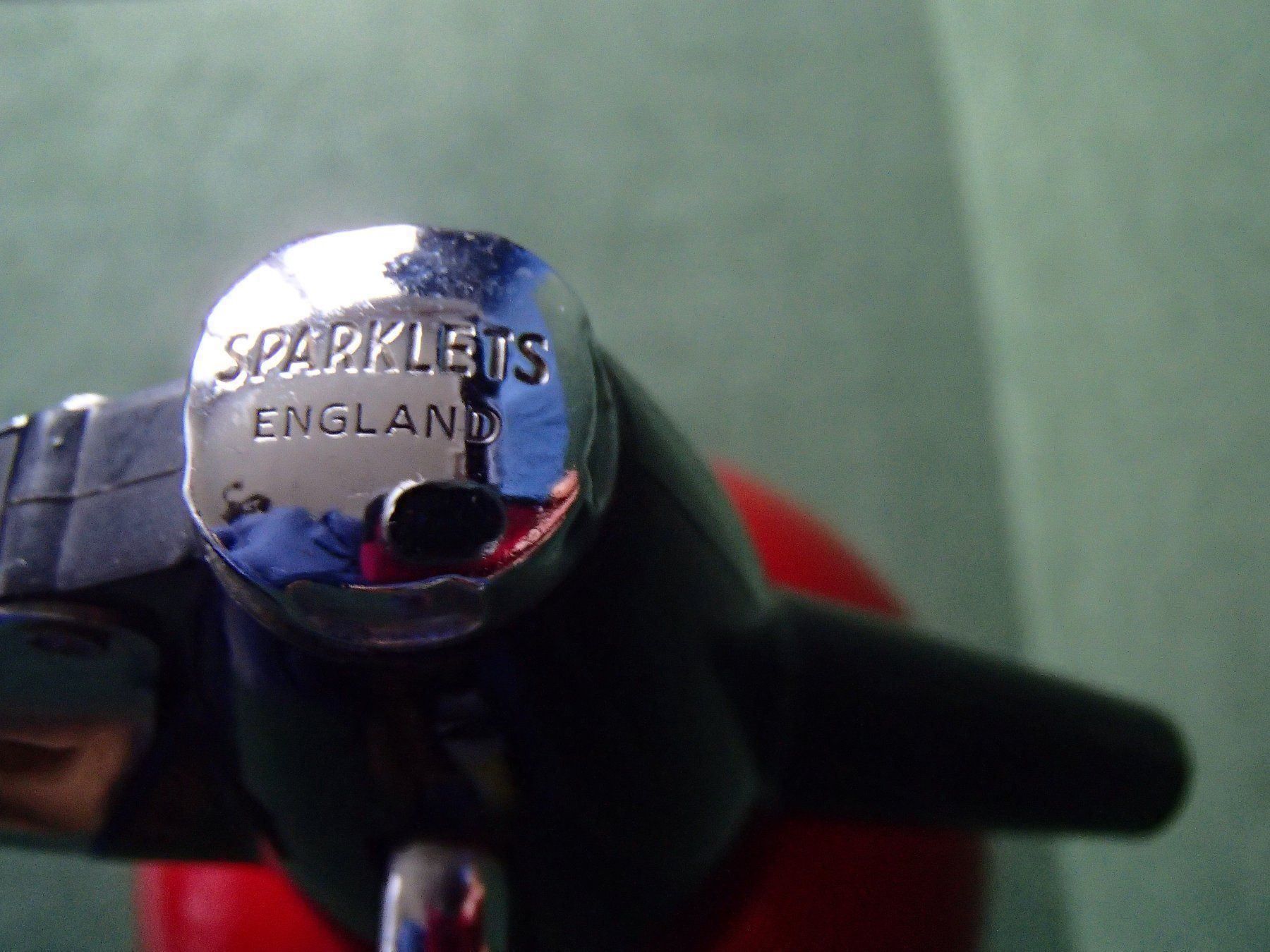 Bouteilles: Vintage roter englischer SPARKLET Siphon – D'occasion à Schöfflisdorf par pullux 3