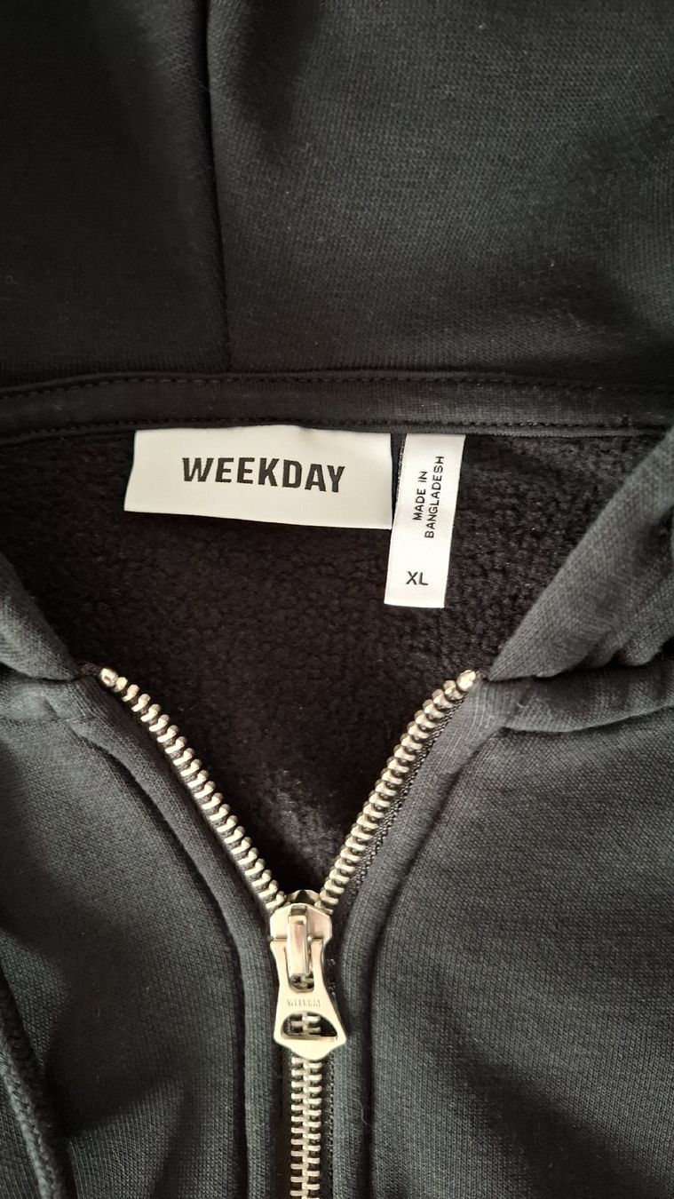 Weekday Giacche: Kapuzenjacke Weekday – Usato da Balzers venduto da mackfose