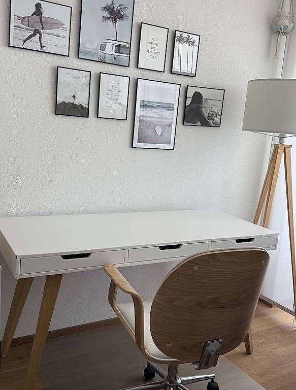 Bureaux: Schreibtisch – D'occasion à Wilen b. Wollerau par n.zueger