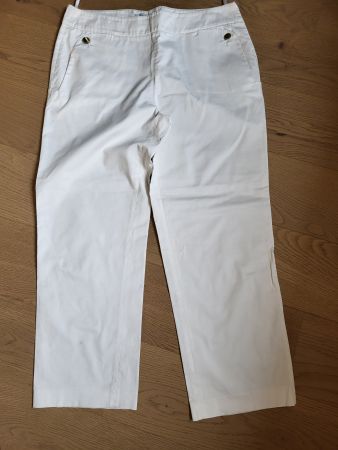Très beau pantalon/ Hose blanc avec boutons dorés  38