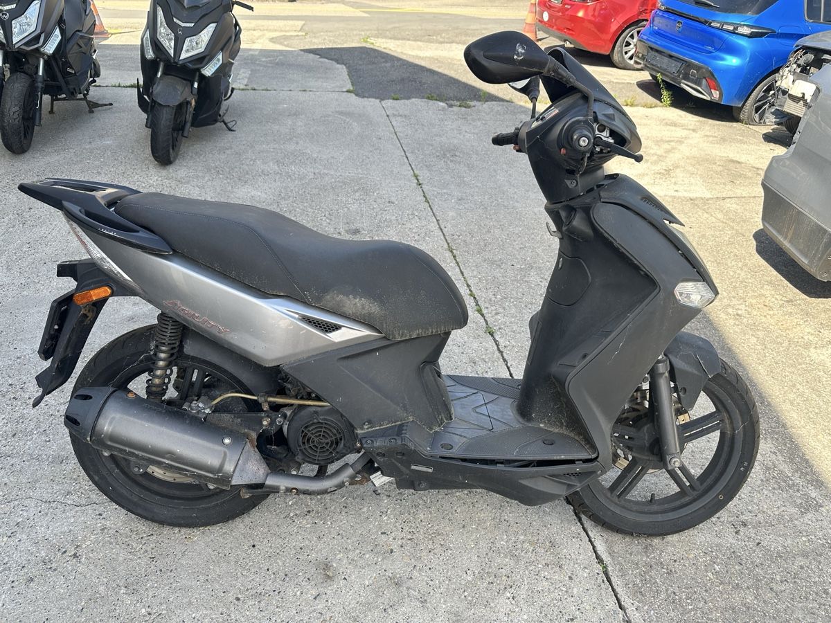 Kymco Scooter: KYMCO AGILITY 125 – Difettoso da Treycovagnes venduto da Campingcar65 6