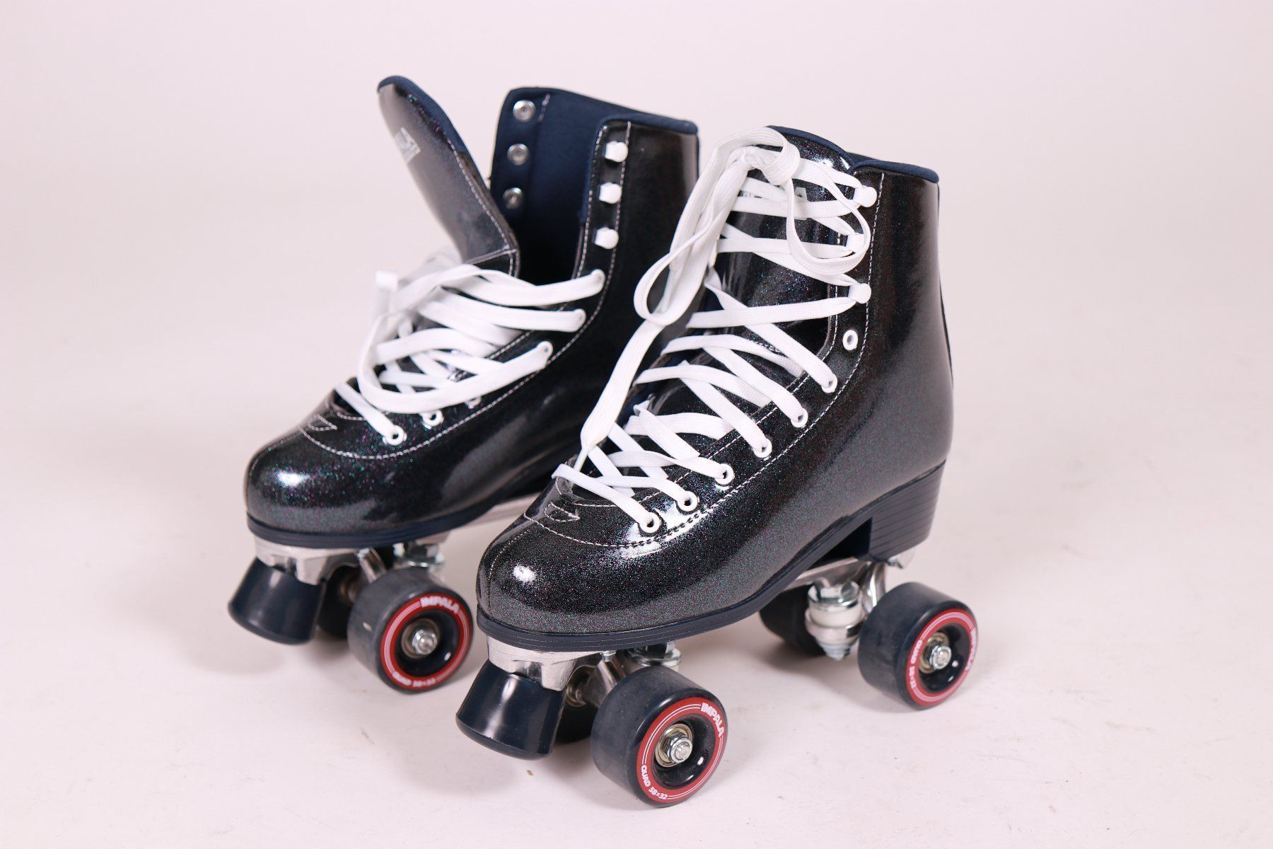 Pattini in linea & Pattini a rotelle: IMPALA Rollerschuhe - Gr.40 – Usato da Hombrechtikon venduto da BAZ-Vintage