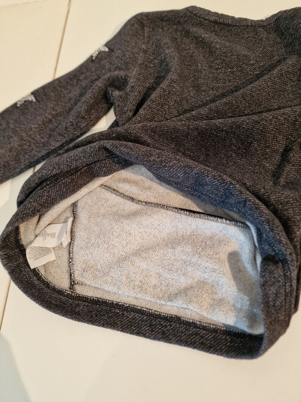 Maglioni & Felpe: S.Oliver Mädchen-Pullover Gr. 164 mit Sternen – Usato da St. Margrethen SG venduto da Goldig 2