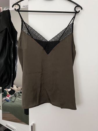 Top mit Spitze, dunkelgrün, Grösse 38/40
