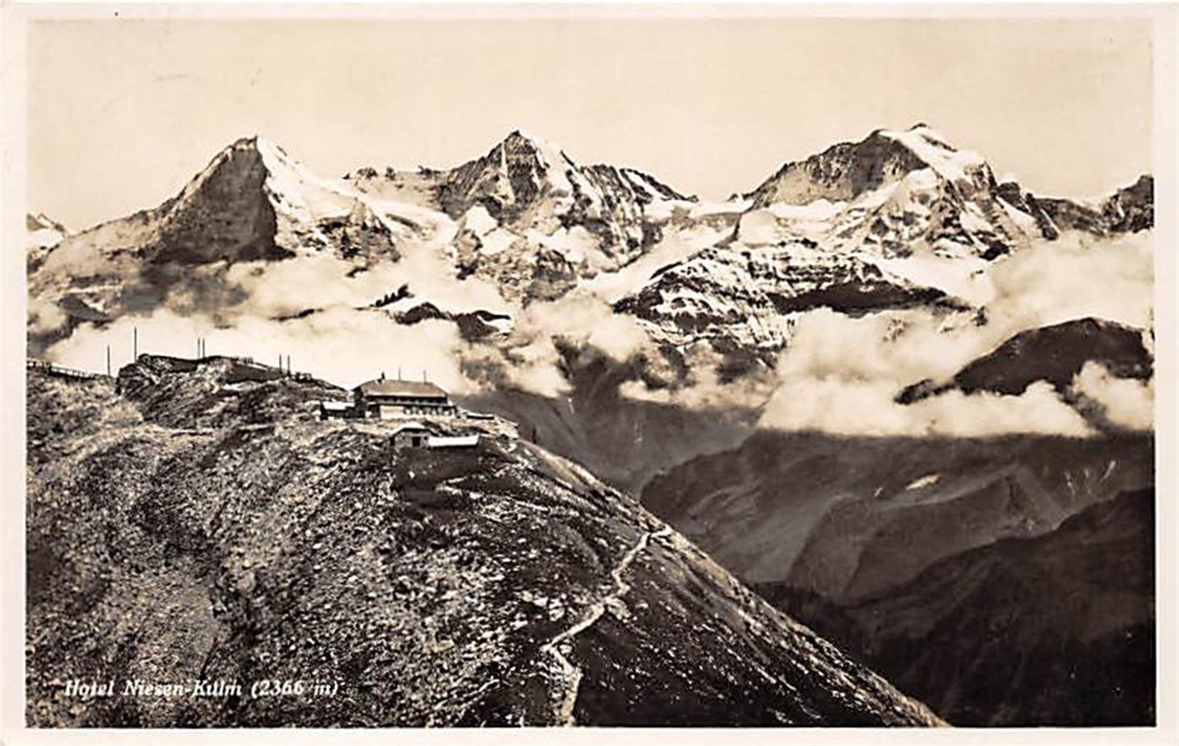 Cartes postales: Niesen-Kulm, Hotel – D'occasion à Ottikon b.Kemptth. par Neptun1974