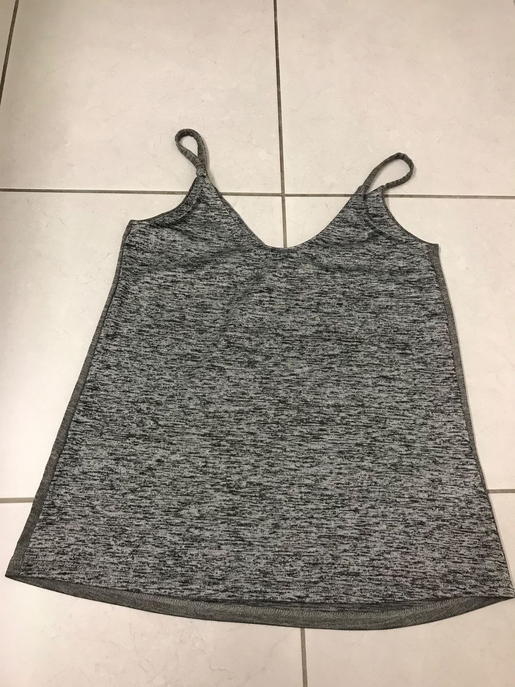 Tops: silberiges Top – D'occasion à Bassersdorf par secondhand_clothing 1