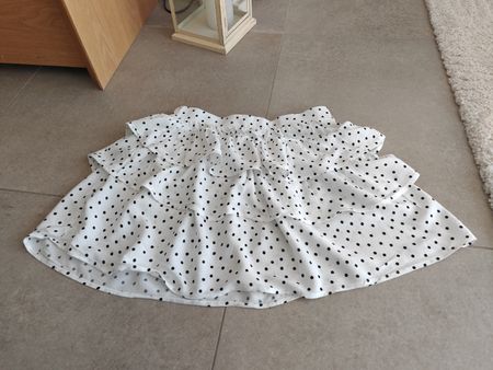 Jupe à volants Clockhouse blanc pois taille 36 bon état