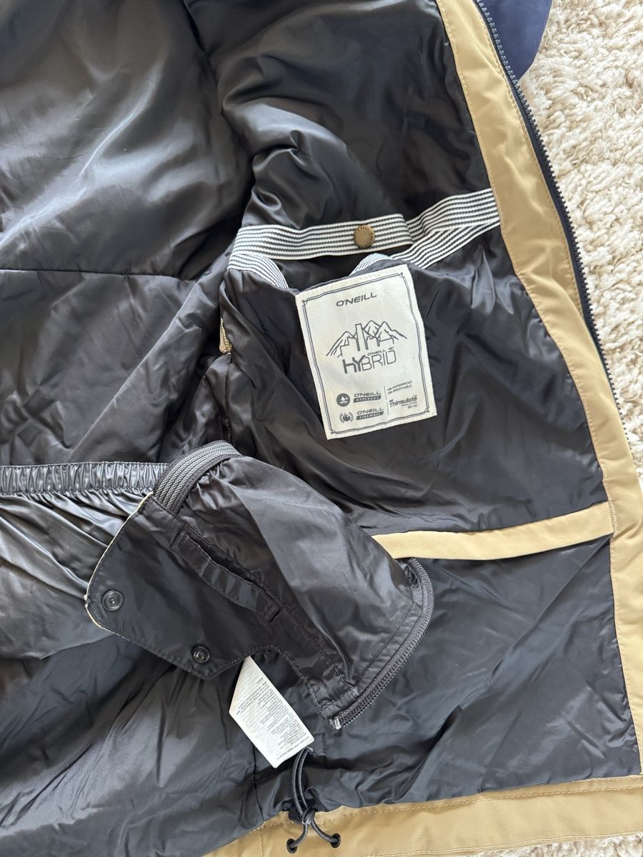 Giacche: Oneil Snowboard und Ski Jacke Grösse L/M – Usato da Galgenen venduto da Sotili 2