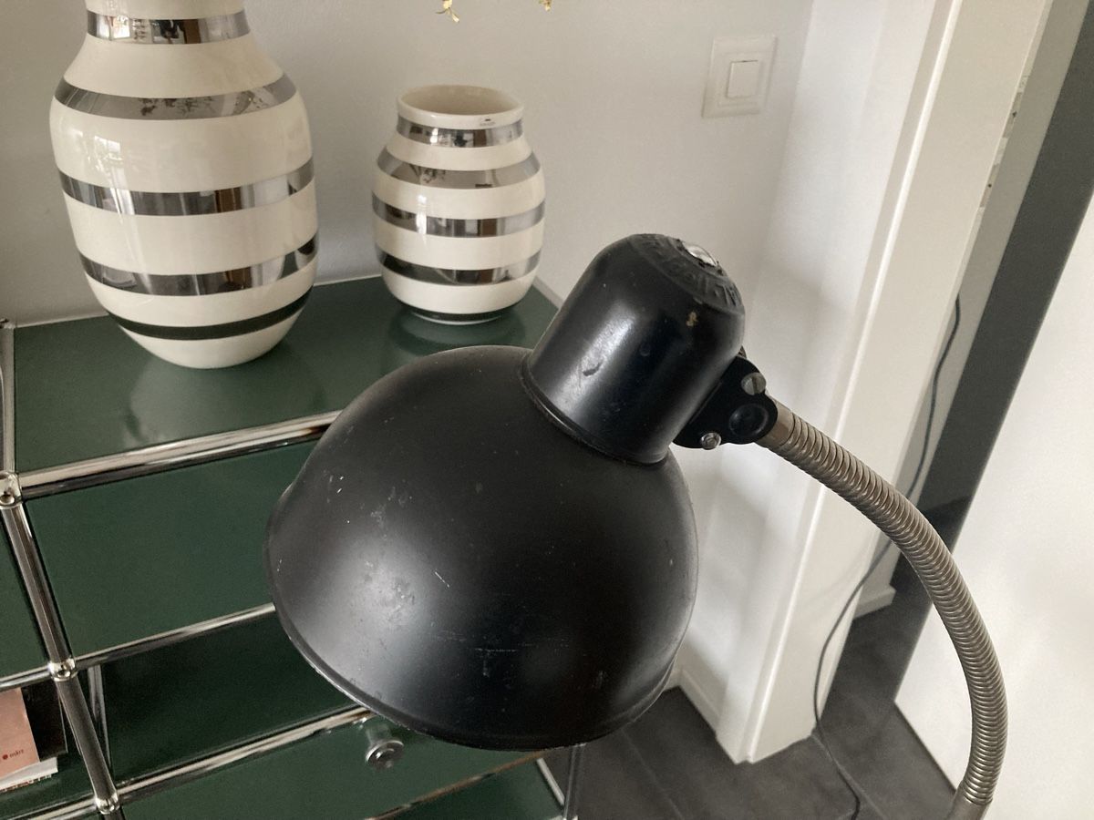 Kaiser Lampade: Original Kaiser Idell Schwanenhalslampe – Usato da Schaffhausen venduto da Mano99 1
