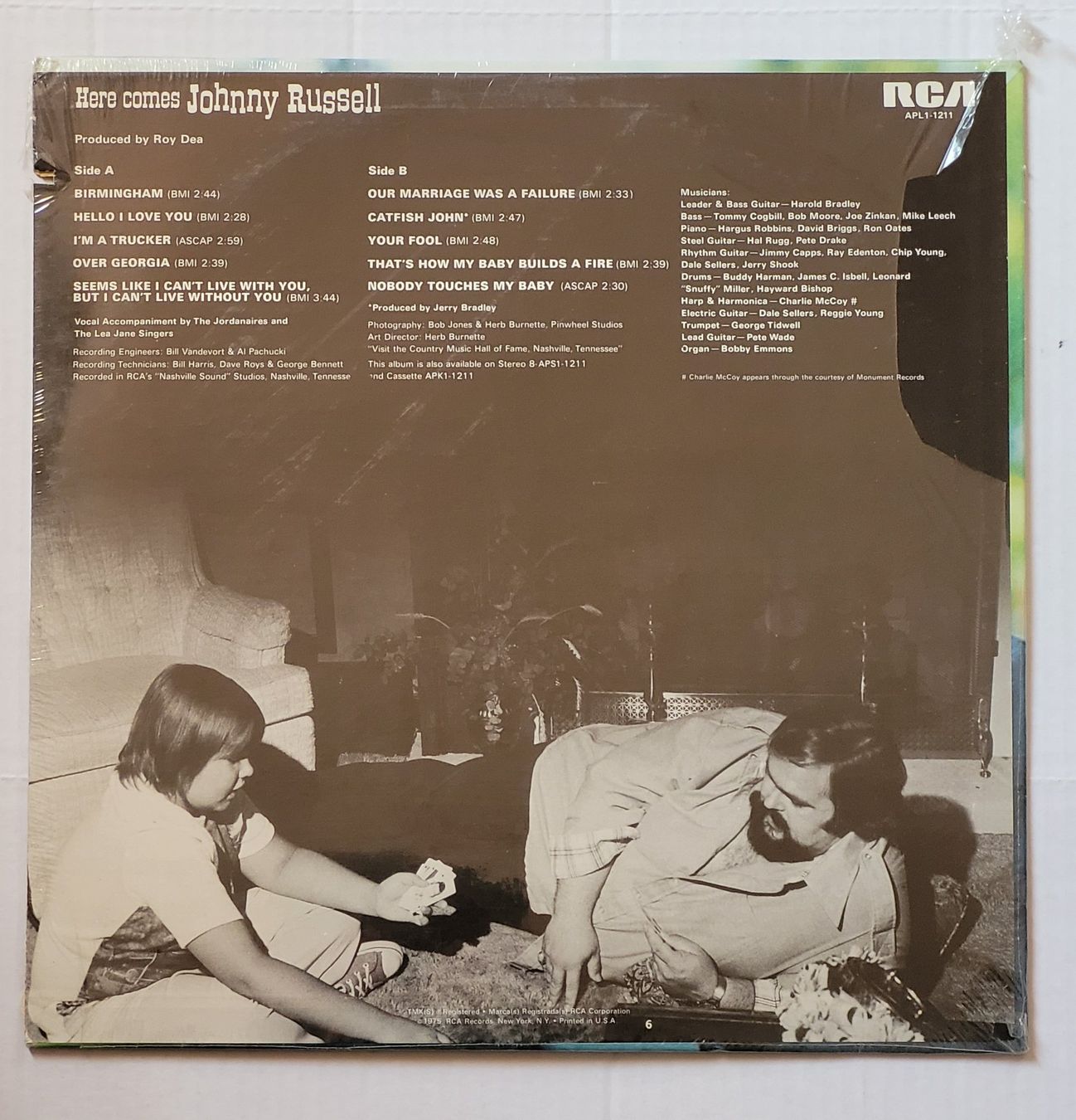 Dischi in vinile: Johnny Russell – Here Comes – Nuovo (secondo la descrizione) da Zürich venduto da Avd 1