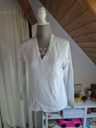 Damen Pullover weiss V-Ausschnitt gerippt gebraucht