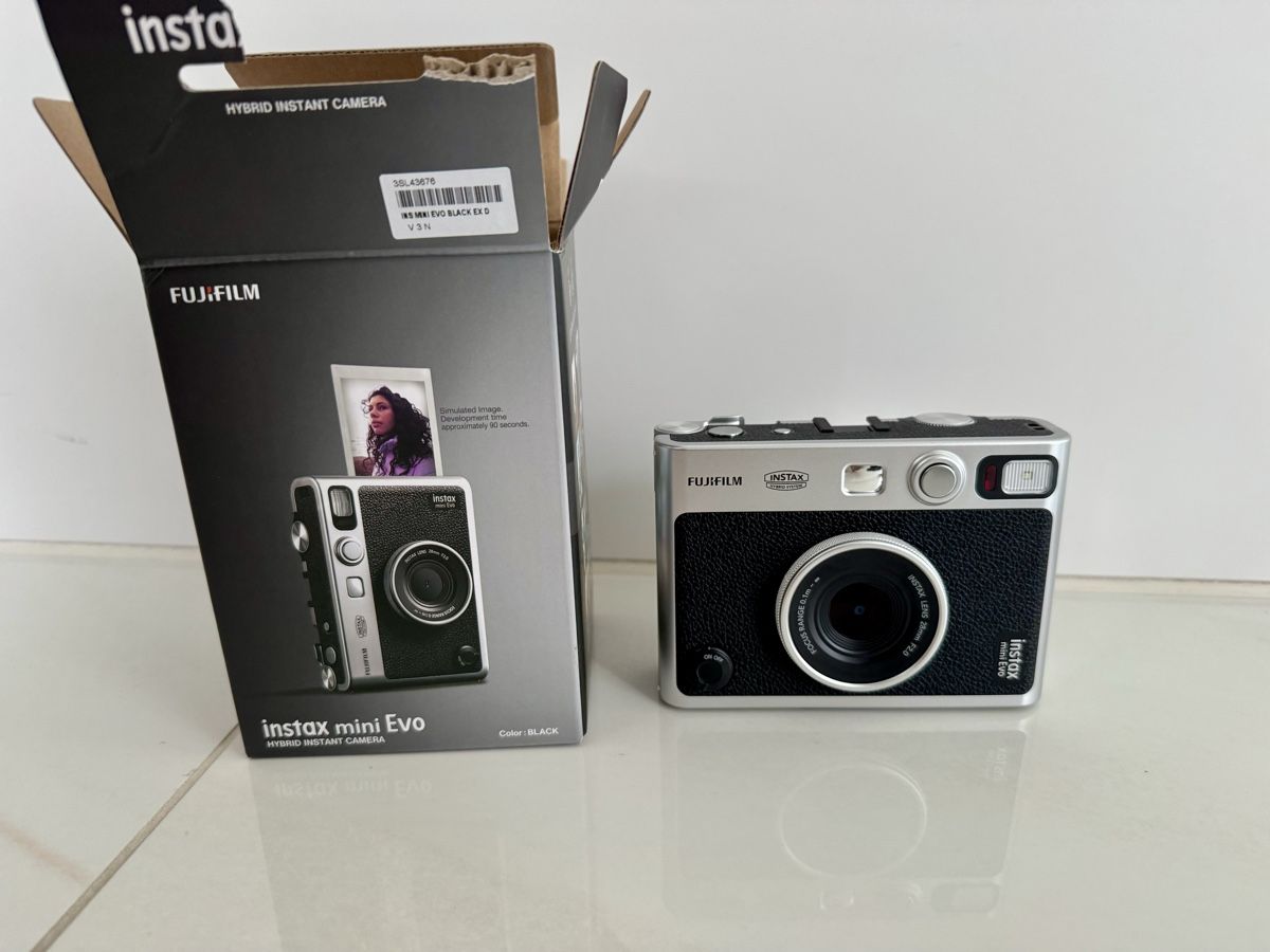 Fujifilm Fotocamera: Fujifilm instax mini Evo – Nuovo e nell'imballaggio originale da Sarnen venduto da OWAccount