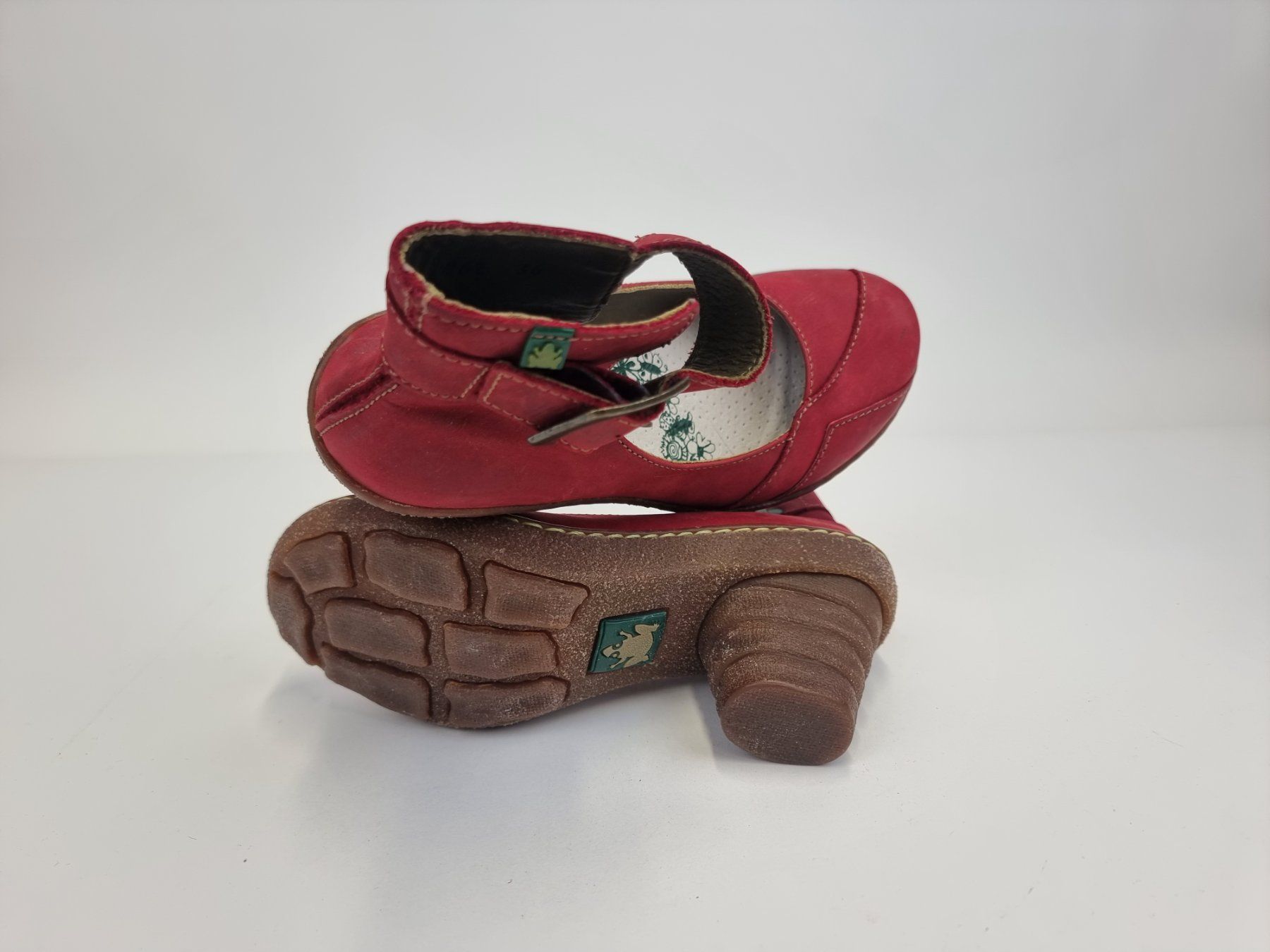 El Naturalista Scarpe da donna: El Naturalista Damenschuh Rot – Usato da Urtenen-Schönbühl venduto da Restwert_Schoenbuehl 1