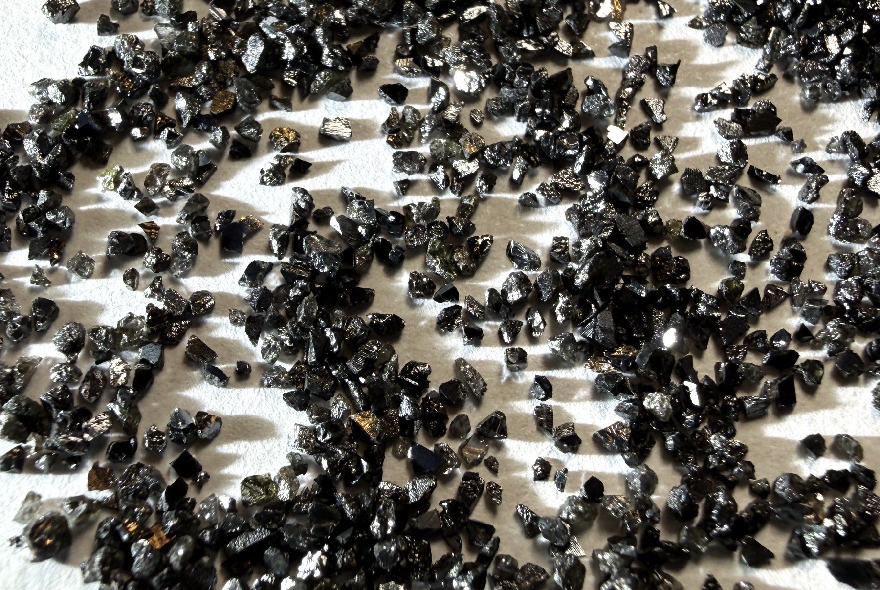 Pietre preziose: Schwarze Rohdiamanten 1 Ct – Nuovo (secondo la descrizione) da Lützelflüh-Goldb venduto da Elementis 1