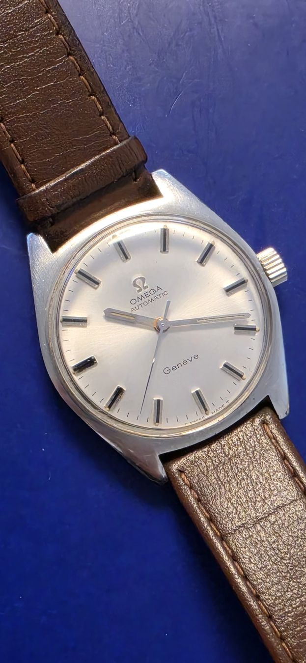 Omega Orologi: OMEGA  GENÈVE AUTOMATIC HERREN UHR – Usato da Neftenbach venduto da Taschen-Uhren