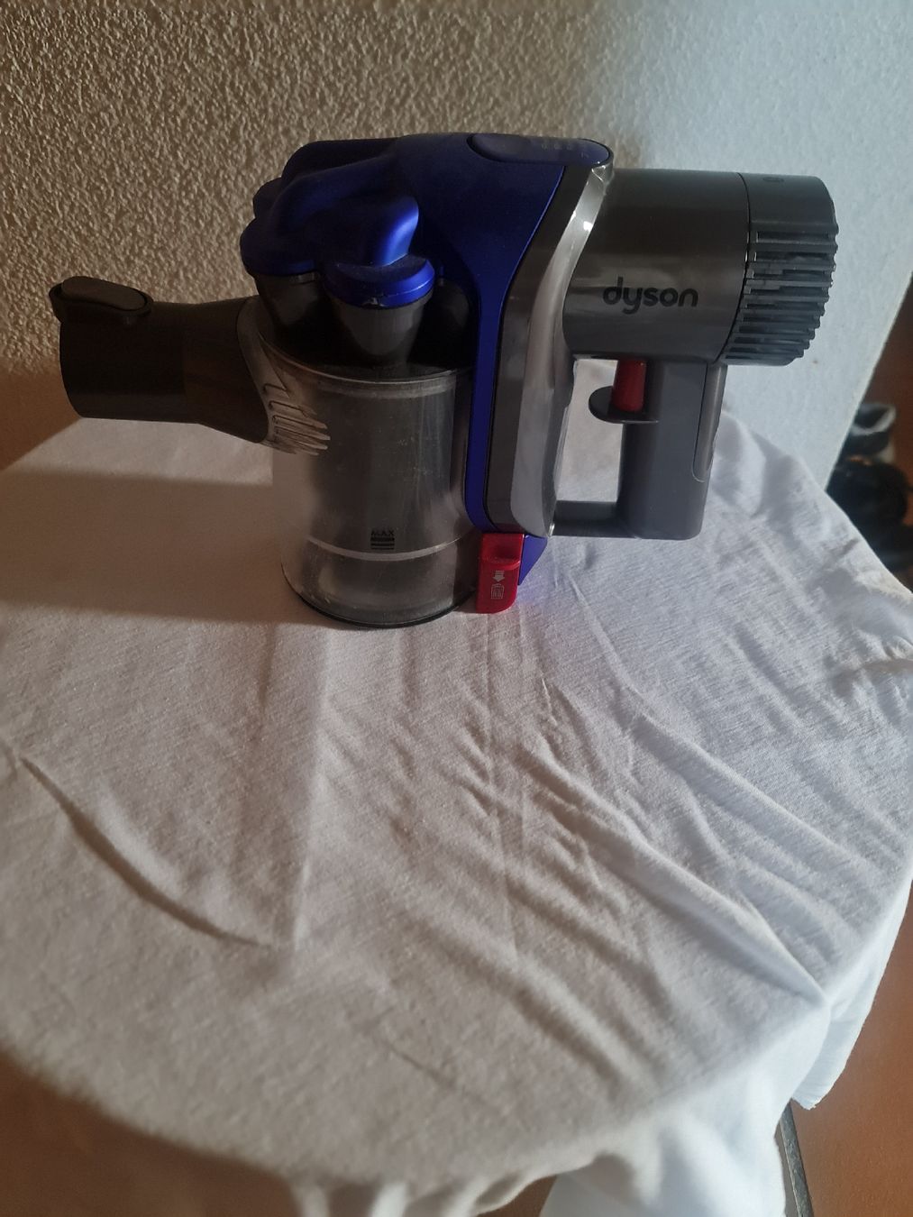 Dyson Aspirapolveri & Accessori: Dyson Handsauger DC-35 multifloor – Usato da triengen venduto da fad_g29d 1