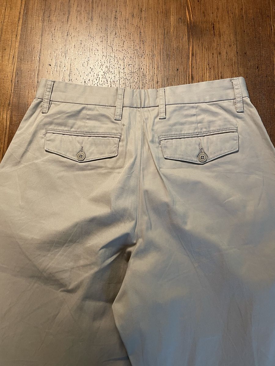 Pantaloni: Herrenhose von Massimo Dutti Beige, Grösse 40. – Nuovo (secondo la descrizione) da Zürich venduto da Melni 2