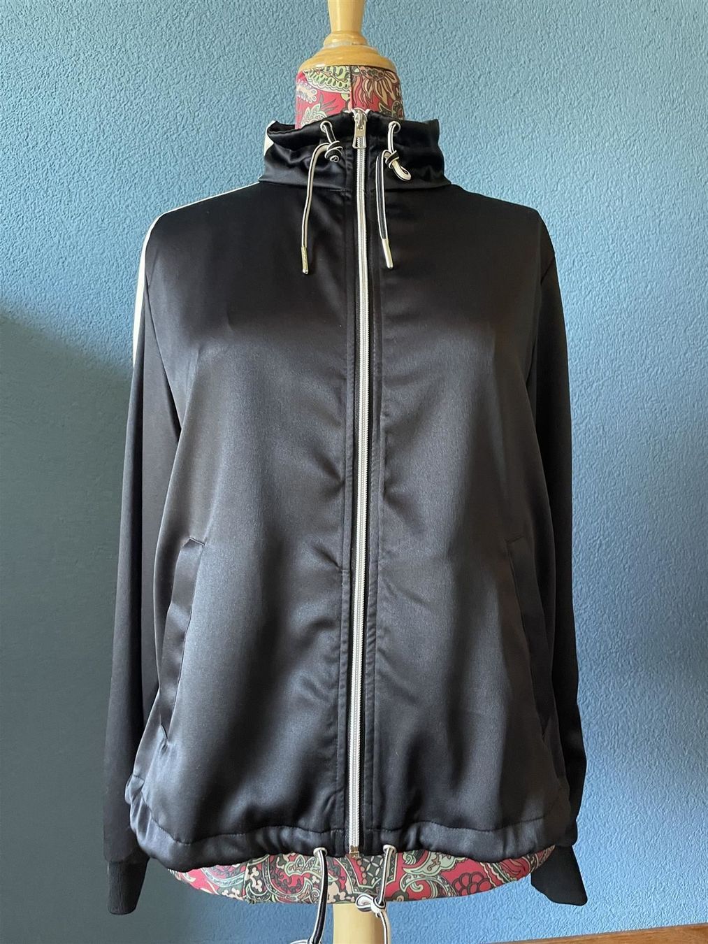 Giacche: Leichte Jacke, Grösse 44 – Usato da Bourguillon venduto da gartenwohnen 2