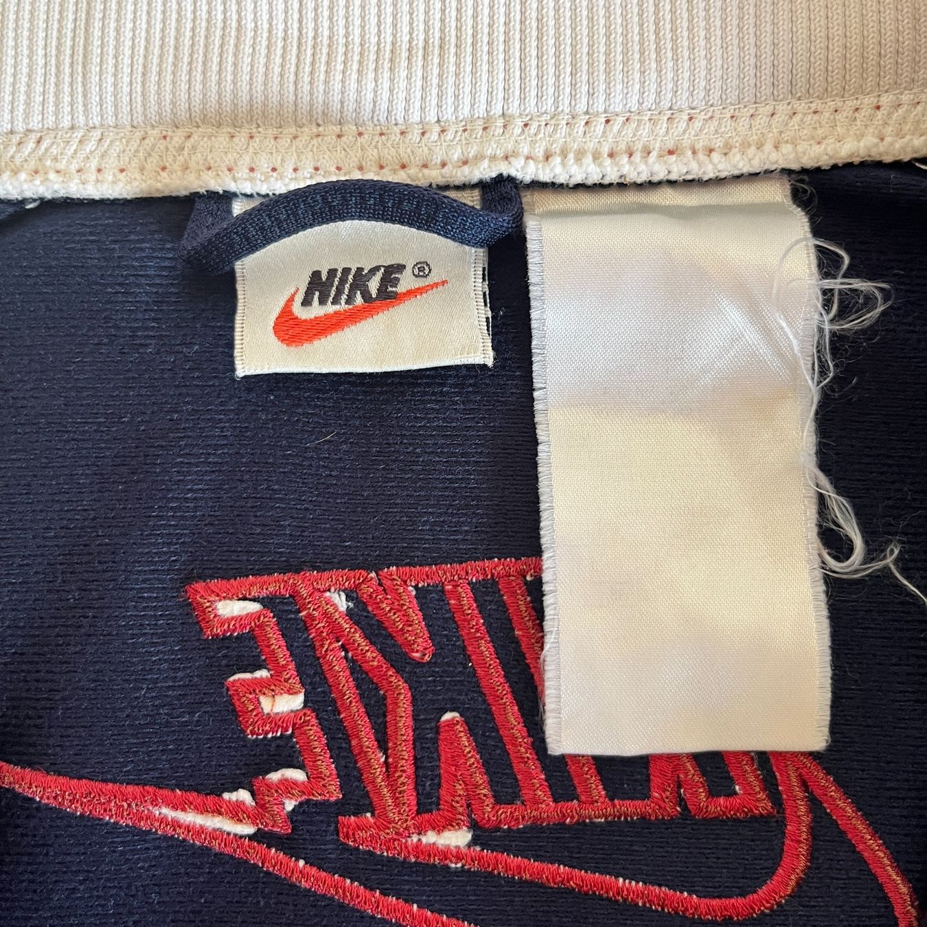 Nike Giacche: Vintage Nike Jacket (L) – Usato da Chamoson venduto da Sapoloshop 4