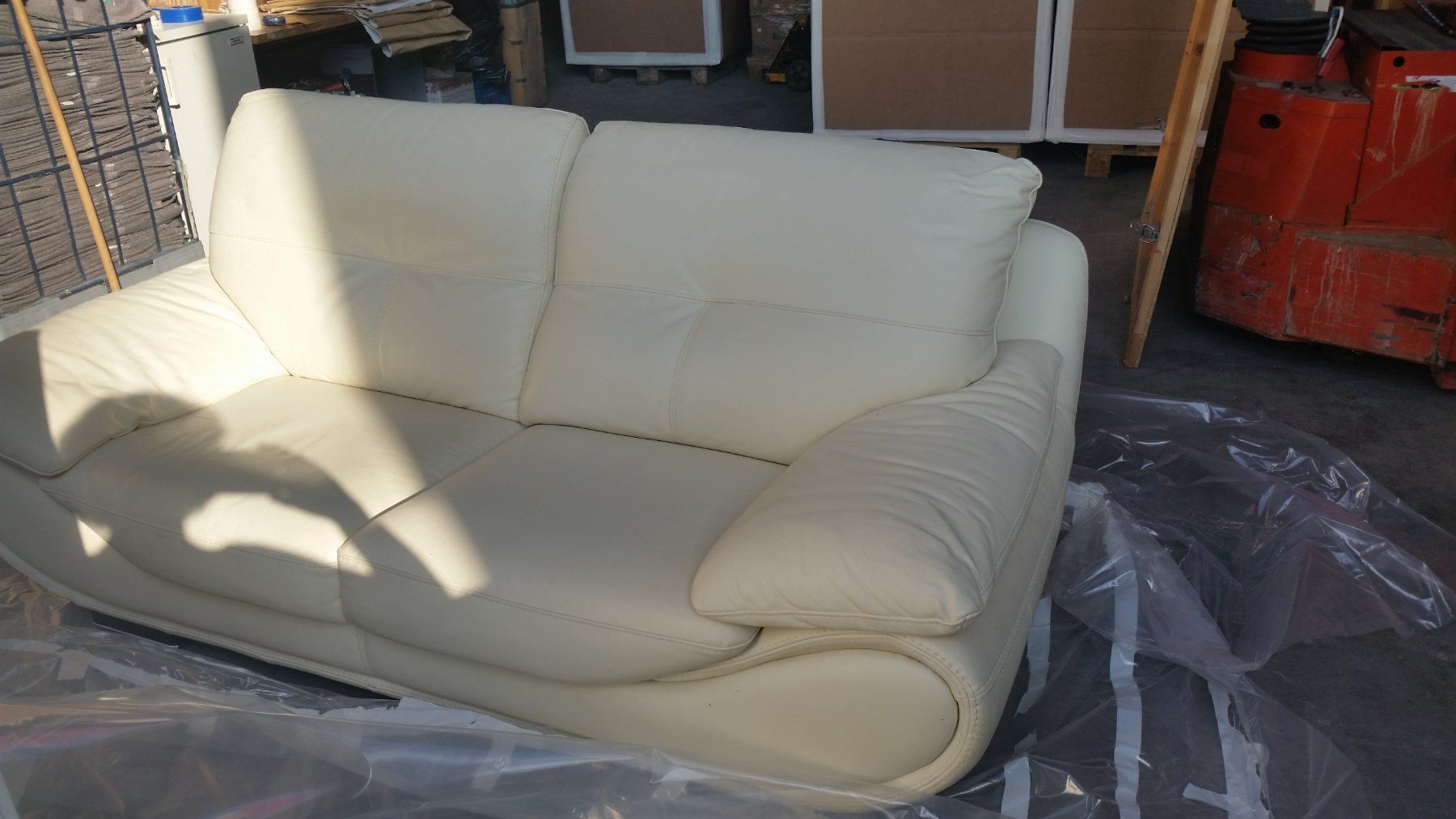Divani: Superbe sofa cuir couleur ivoire – Usato da Carouge GE venduto da man_255v 1
