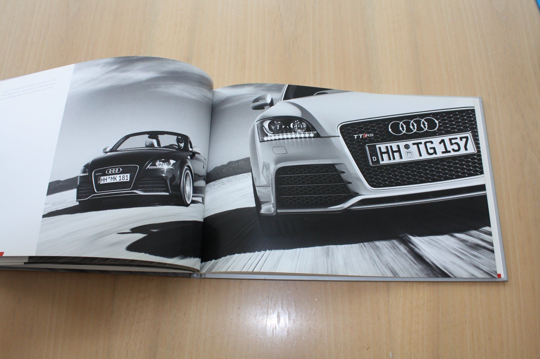 Audi Dokumente: Original Audi TT RS Hardcover Prospekt 2/2009 – Gebraucht aus Wikon von erwin400 7