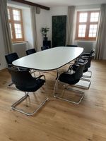 USM-Tisch, aufgesetztes Tischblatt + Girsberger Stühle