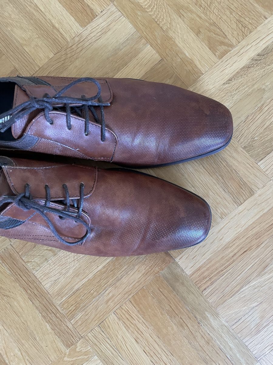 Scarpe da uomo: Herrenschuhe Venice .Leder.Gr.44 – Usato da Basel venduto da Kamberly 2