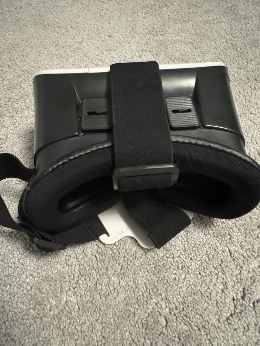 VR Brille: VR Box Virtual Reality Headset schwarz weiss gebraucht – Neu (gemäss Beschreibung) aus Zug von pav_q5f7 1