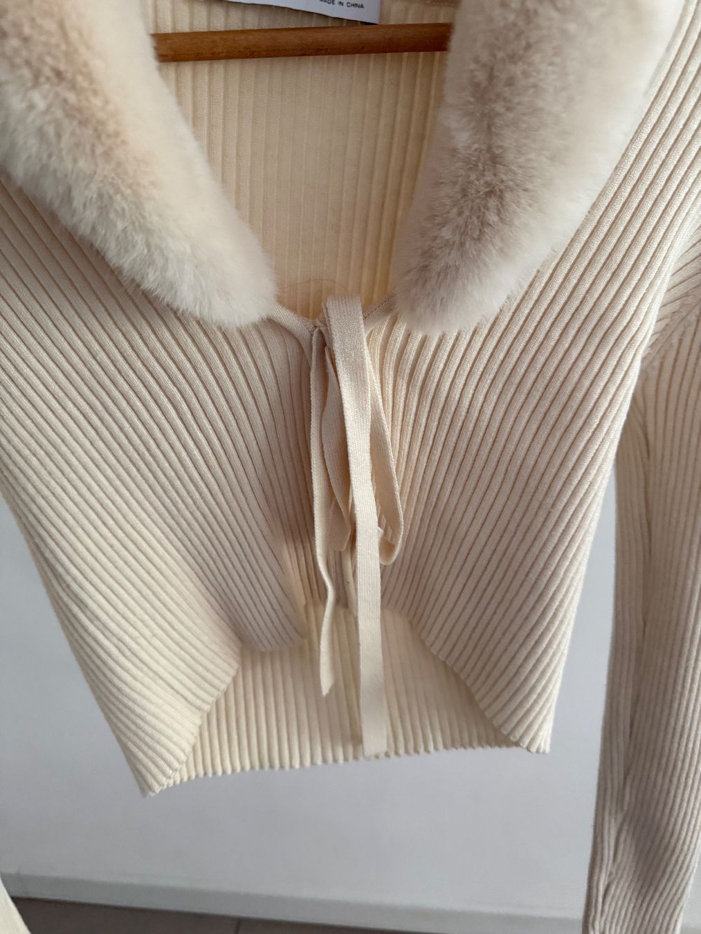 Zara Gilet & Giacche senza maniche: Gilet avec fourrure – Usato da Sion venduto da Mazarine_ 3