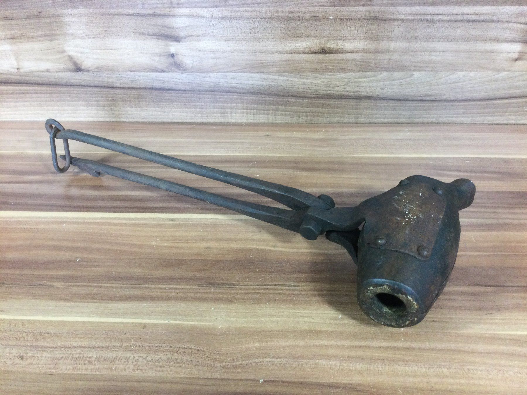 Outils anciens: Antike Schmiede oder Giesserei Form Eisenzange – D'occasion à Wangen SZ par kuriosum12 3